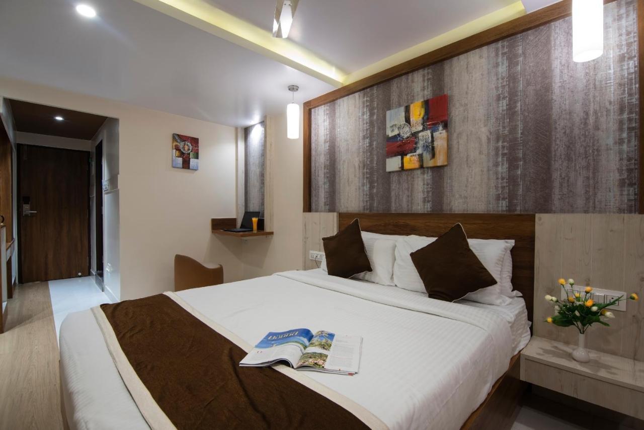 Hotel Monarch International Bangalore Eksteriør billede