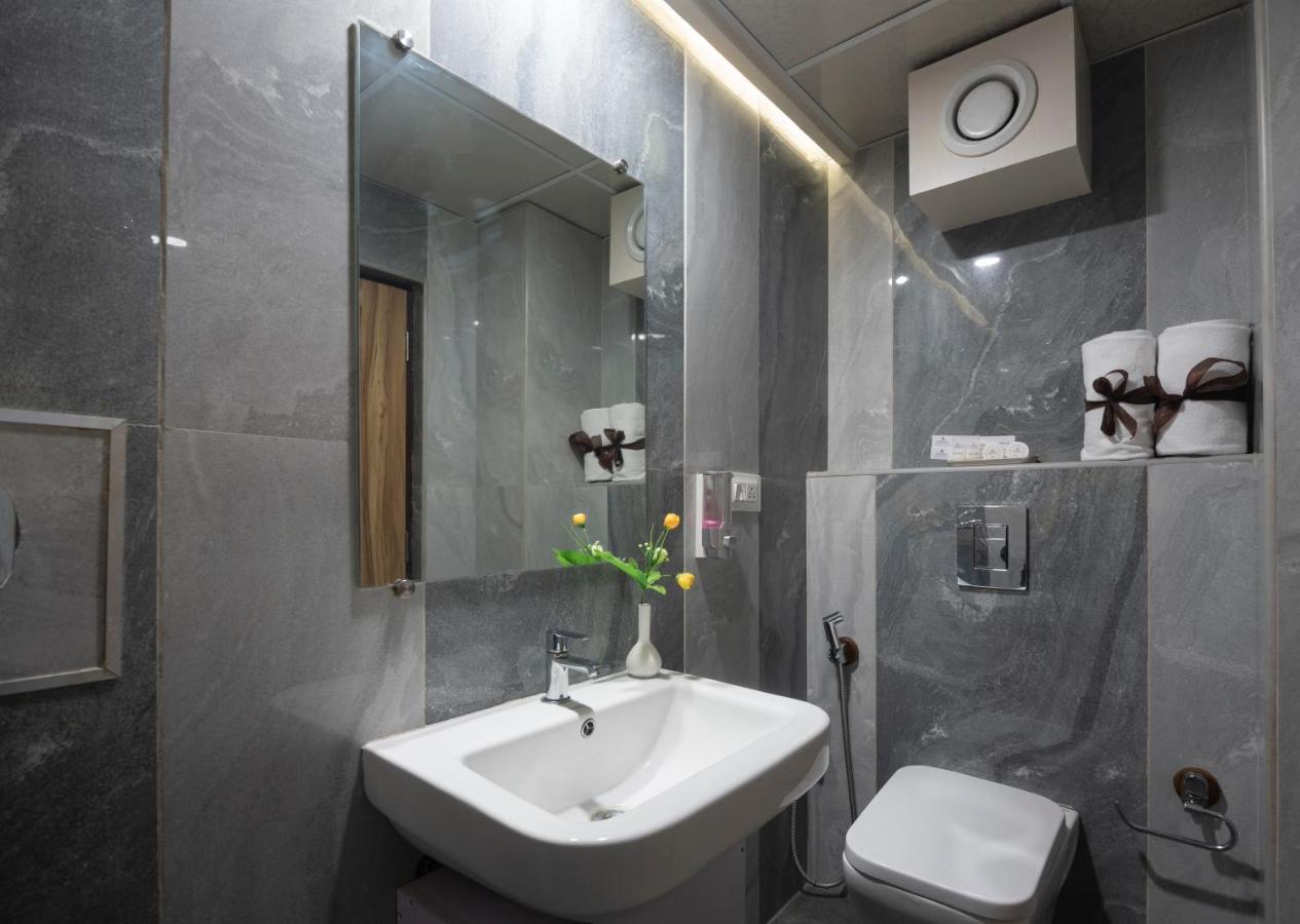 Hotel Monarch International Bangalore Eksteriør billede