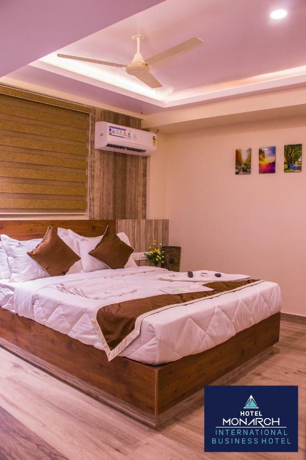 Hotel Monarch International Bangalore Eksteriør billede