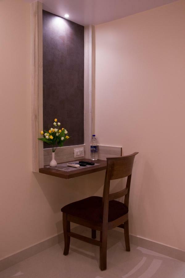 Hotel Monarch International Bangalore Eksteriør billede